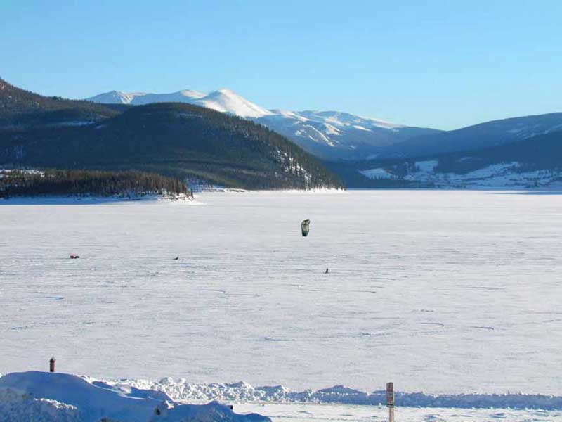 kite skiing